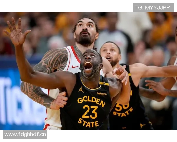 火箭队VS勇士队激烈对决回顾及赛场亮点